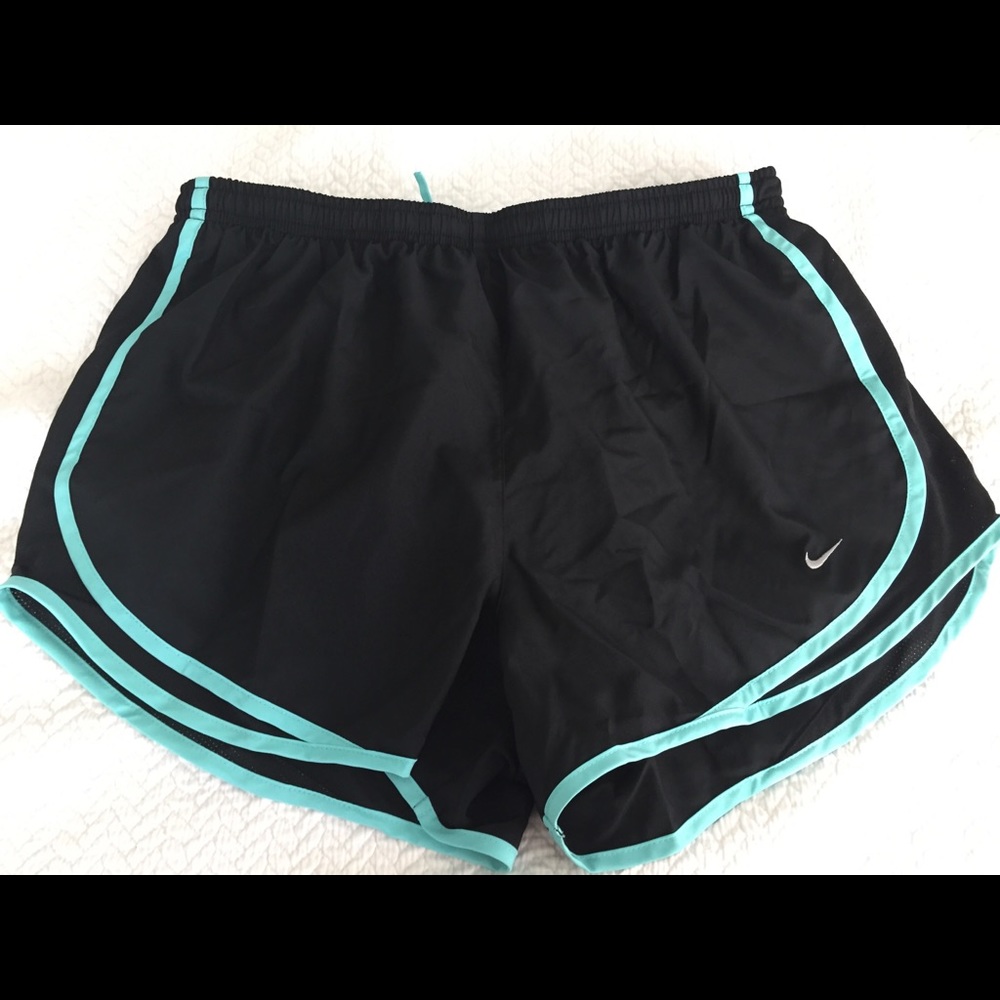 Nike tempo running shorts, black